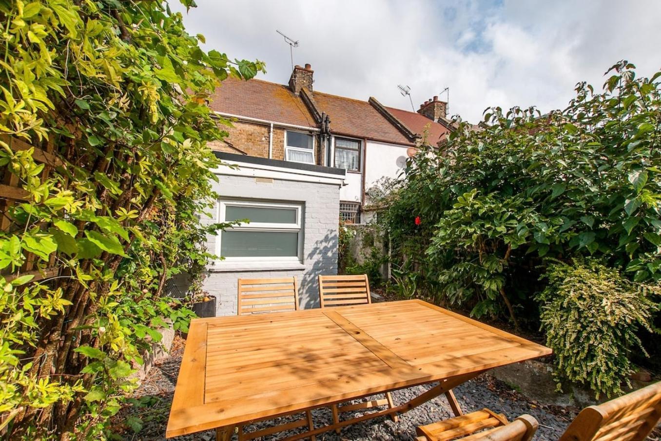 Magdala Cottage -Village Location- Dog Friendly Broadstairs Zewnętrze zdjęcie